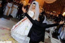 Свадьба сына певицы Эльзы Сейиджахан превратилась в настоящий гала-концерт (фотосессия)